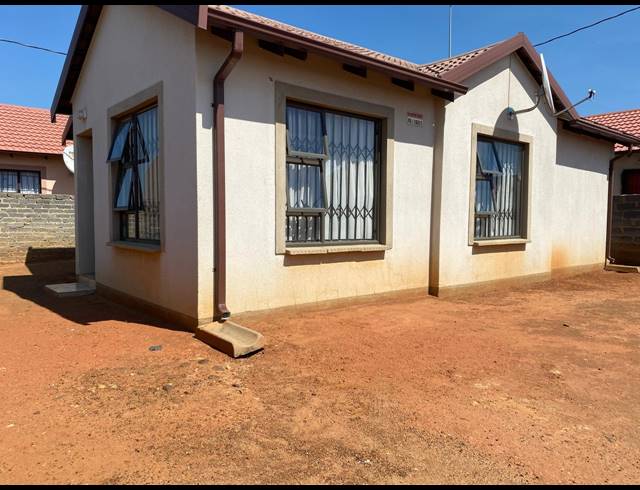 3 BEDROOM HOUSE FOR SALE IN EVATON WEST